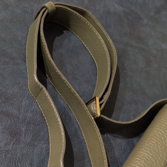 Furla Black Leather Crossbody Bag Beautiful Clean Adjustable Strap Purse Italy - Picture 10 of 16